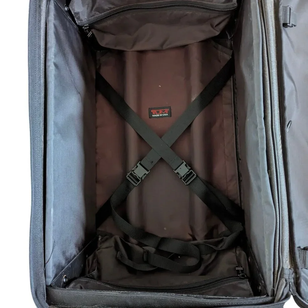 Tumi 23